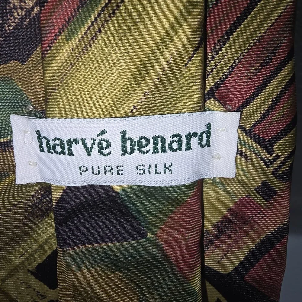 VINTAGE HARVE BENARD PURE SILK TIE ABSTRACT DESIGN GREENS GOLDS CRIMSON NWT